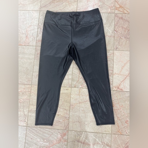 Maurice’s liquid shine high rise leggings size XL short - Picture 2 of 3